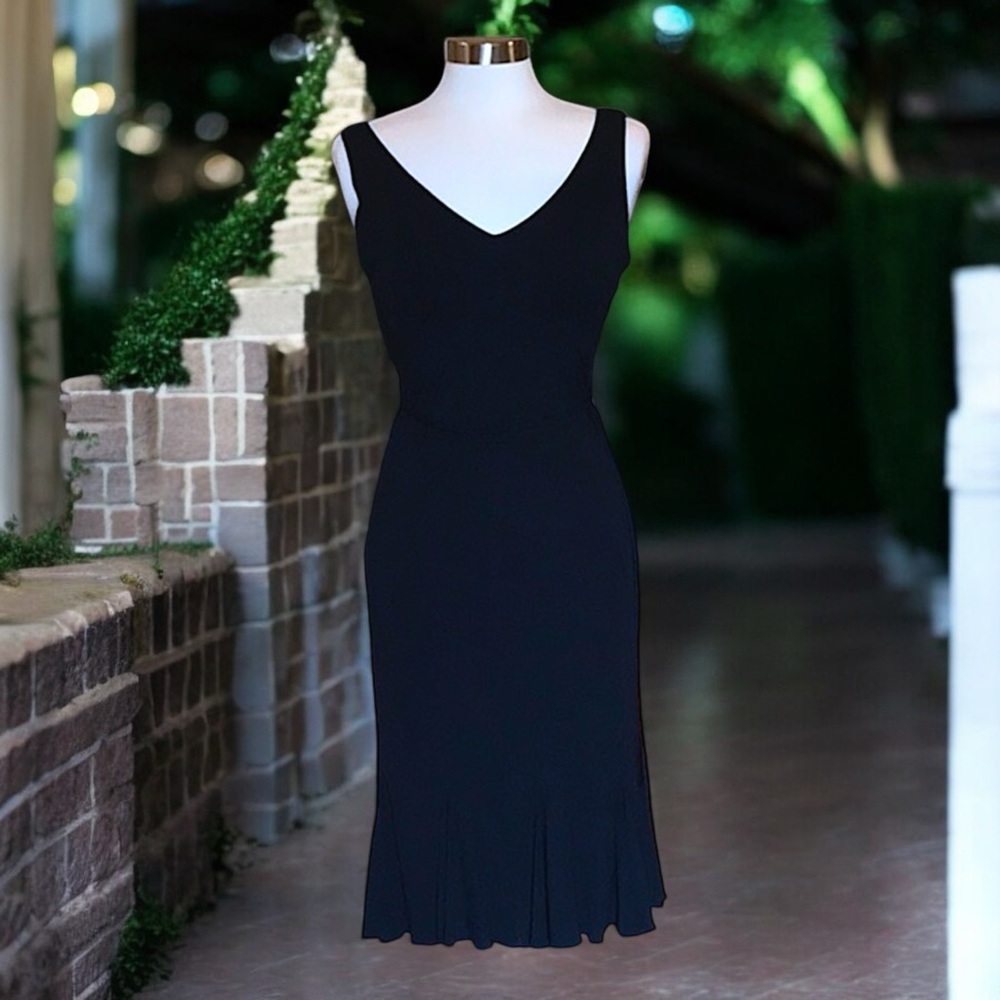 Studio Y Black Jersey V-Neck Front & Back Ruffled Hem Dress - Picture 15 of 16